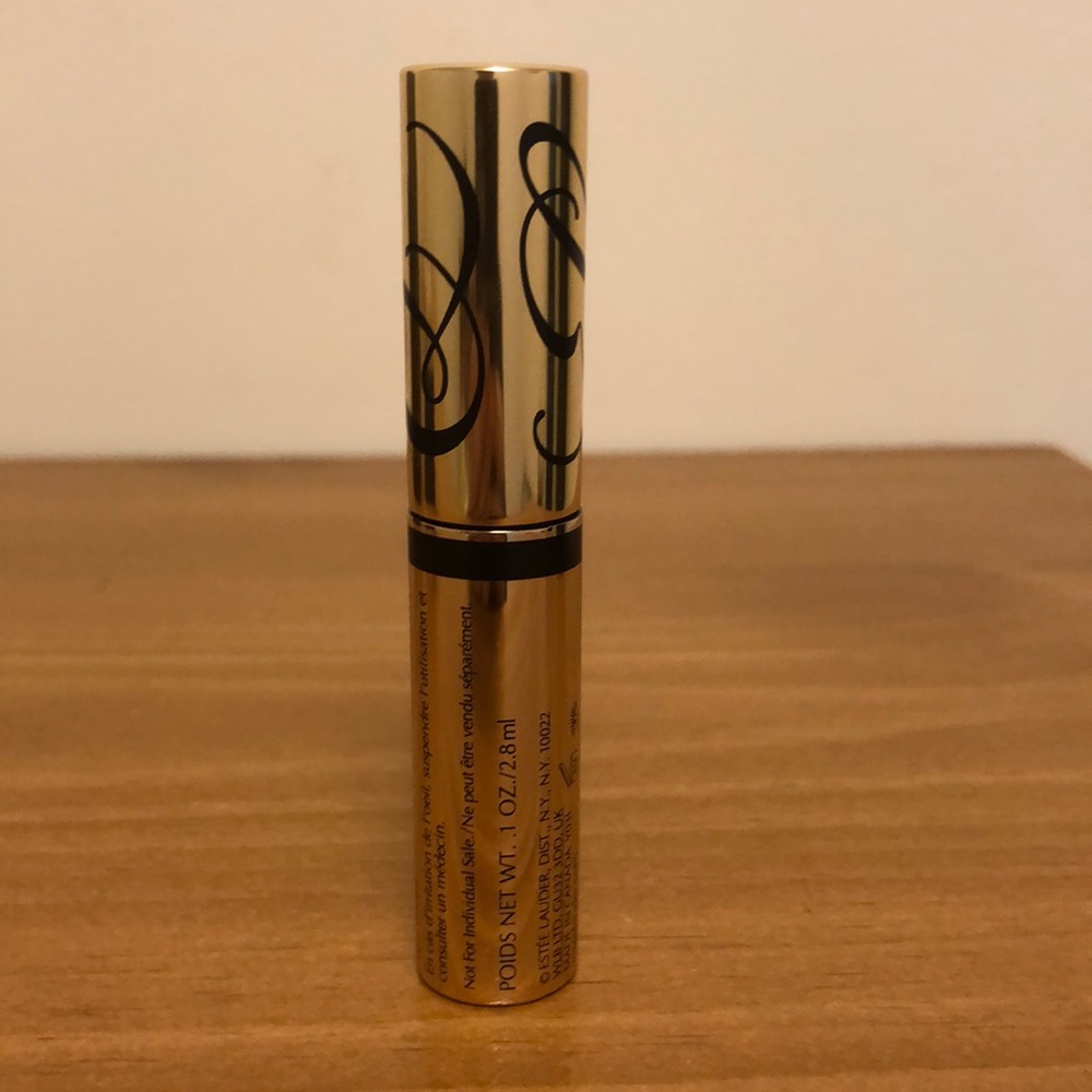 Estée Lauder eyelash